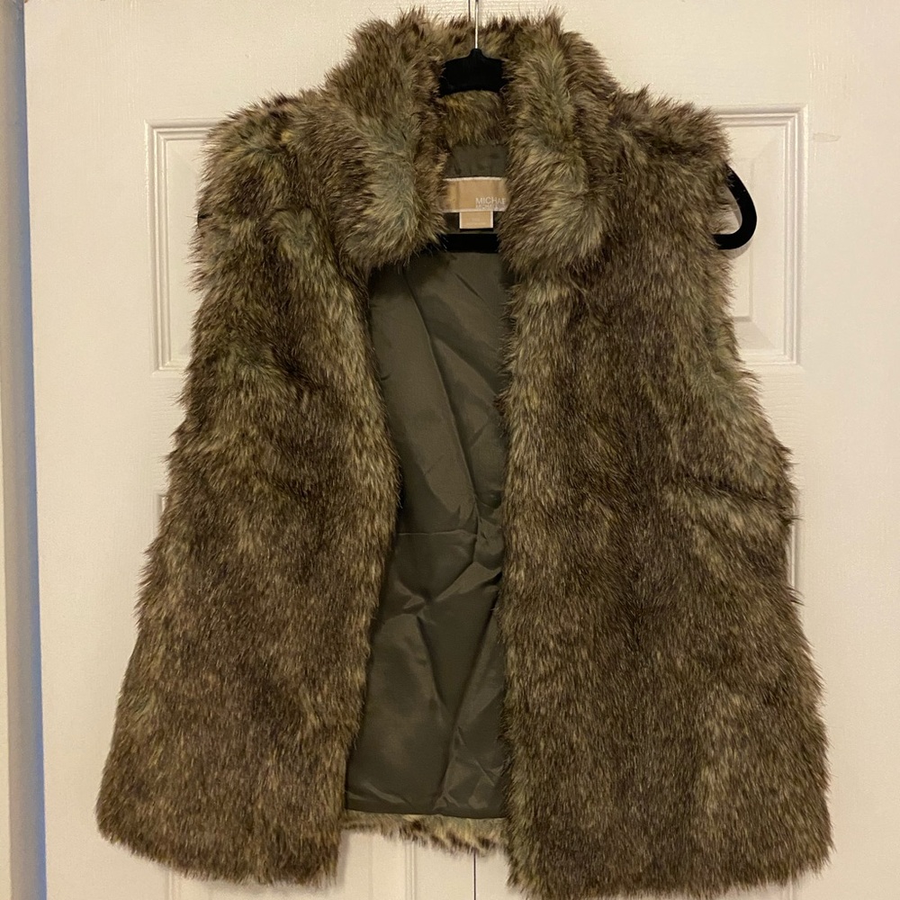Fur vest